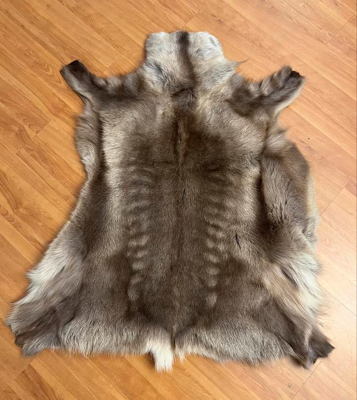 Rendiervacht, rendierhuid, rendiervel beige 127/112, Huis en Inrichting, Woonaccessoires | Plaids en Woondekens, Gebruikt, Ophalen of Verzenden