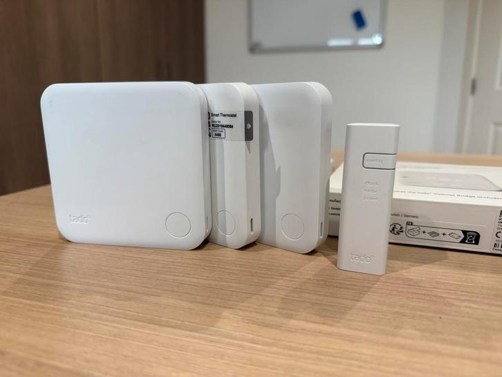 3x Tado wired smart thermostat V3+ + Internet Bridge, Doe-het-zelf en Bouw, Thermostaten, Gebruikt, Slimme thermostaat, Ophalen