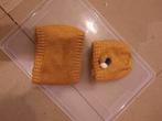 2 mutsen en sjaal, Kinderen en Baby's, Babykleding | Mutsen, Sjaals en Wanten, Ophalen, Zo goed als nieuw, Muts