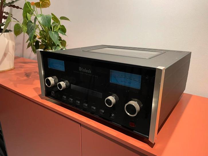 McIntosh C2300 buizen-voorversterker, Audio, Tv en Foto, Versterkers en Ontvangers, Zo goed als nieuw, Stereo, Ophalen of Verzenden