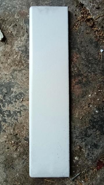 Witte Italiaanse plinten bovenkant afgerond, 6 dozen nieuw  beschikbaar voor biedingen