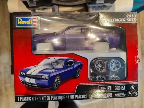 Revell Dodge Challenger SRT8, Hobby en Vrije tijd, Modelbouw | Auto's en Voertuigen, Zo goed als nieuw, Auto, Groter dan 1:32