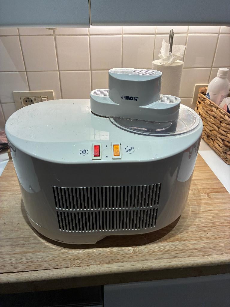 IJsroom machine met compressor, Ophalen, Gebruikt, Zelfvriezend