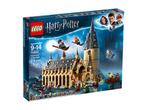 Lego 75954 Harry Potter Grote Zaal Zweinstein NIEUW, Ensemble complet, Lego, Enlèvement ou Envoi, Neuf