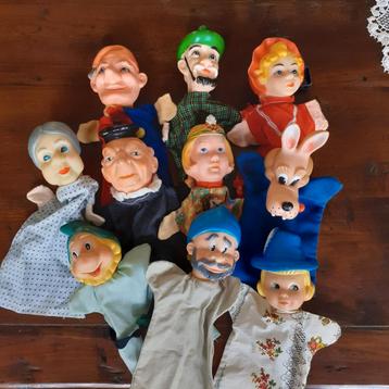 Retro handpoppen poppenkastpoppen ( B ) beschikbaar voor biedingen