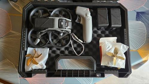 DJI Avata + bewegingscontroller 2, Hobby en Vrije tijd, Modelbouw | Radiografisch | Helikopters en Quadcopters, Zo goed als nieuw