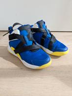 Basketschoenen Decathlon maat 32, Sport en Fitness, Basketbal, Ophalen, Gebruikt