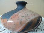Vintage aardewerk vaas design vaasje 12cm doorsnede 1970, Huis en Inrichting, Overige kleuren, Aardewerk of Porselein, Ophalen of Verzenden