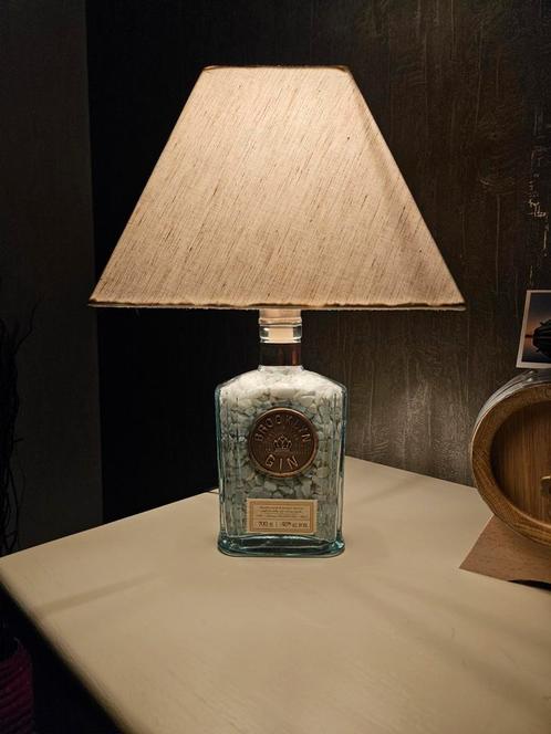 Zelfgemaakte lamp van Brooklyn Gin fles, Maison & Meubles, Lampes | Lampes de table, Neuf, Enlèvement