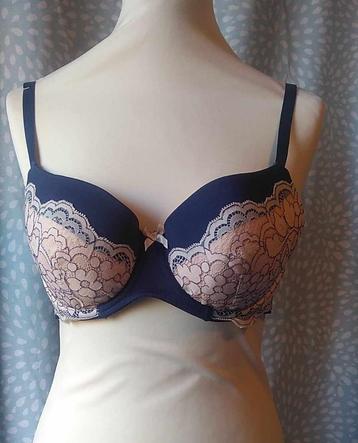 BH blauw roze hunkemoller maat 75D beschikbaar voor biedingen