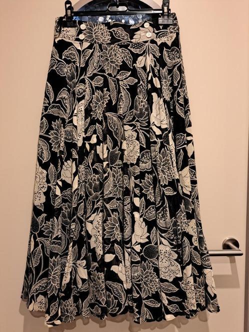 Alexander, sjieke wijde vintage rok, 36, Kleding | Dames, Gelegenheidskleding, Zo goed als nieuw, Overige typen, Maat 36 (S), Zwart