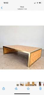 Table en marqueterie de bambou 20e et laiton, Antiek en Kunst, Antiek | Meubels | Tafels