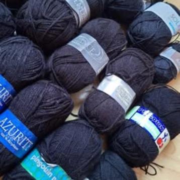 lot 30 pelotes de laine beschikbaar voor biedingen