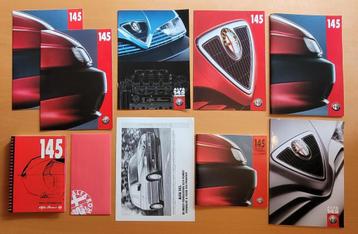 Lot de brochures sur les voitures Alfa Romeo 145