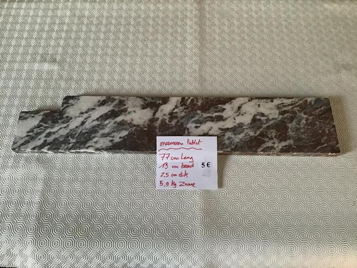 2 tablettes de radiateur en marbre différentes, Bricolage & Construction, Chauffage & Radiateurs, Comme neuf, Radiateur, Enlèvement ou Envoi