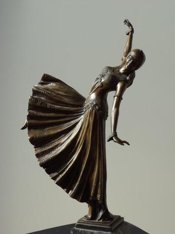 1934 CHIPARUS éditeur Madrassi brons danseuse art deco beeld beschikbaar voor biedingen