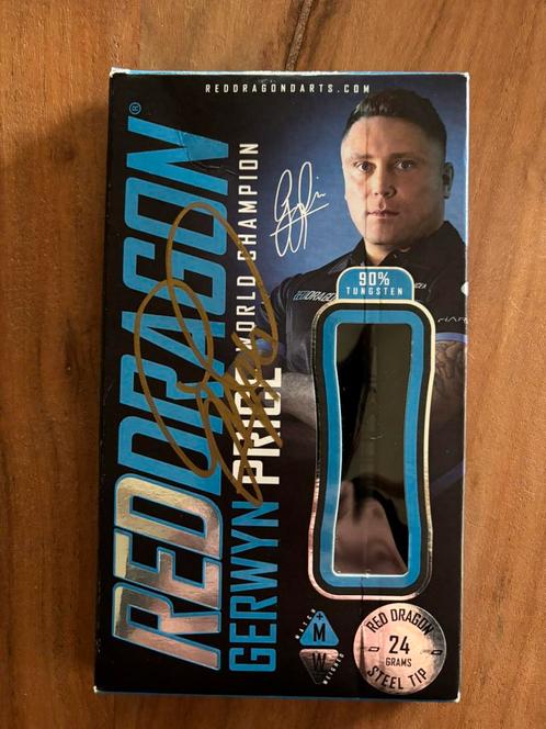 Gesigneerde Red Dragon Gerwyn Price Back to Black SE, Sport en Fitness, Darts, Nieuw, Dartbord, Ophalen of Verzenden