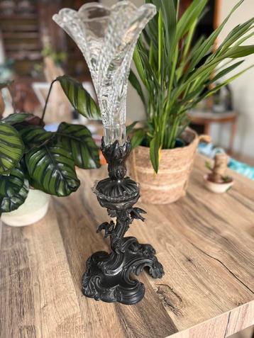 Vaas uit baccarat-kristal anno 1850/1890 beschikbaar voor biedingen