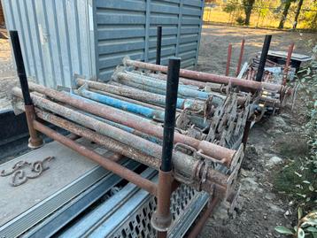 28 kortere stiepen (ook per stuk weg) beschikbaar voor biedingen