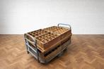 Vintage industriële wijnkarren met houten vakken, Enlèvement