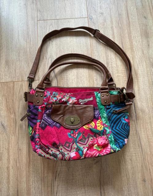 Sac à main Desigual pour femme, Handtassen en Accessoires, Tassen | Damestassen, Zo goed als nieuw, Handtas, Roze, Ophalen of Verzenden
