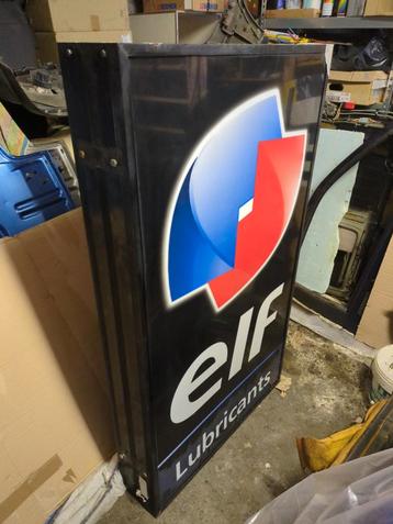 Verlicht Elf-bord beschikbaar voor biedingen