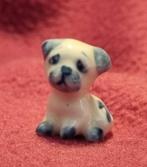 Miniatuur porseleinen hondje, Verzamelen, Ophalen of Verzenden, Dier, Zo goed als nieuw