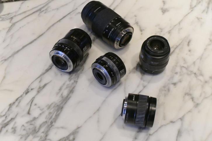 4 lenzen Minolta AF en één Sony AF, Verzamelen, Foto-apparatuur en Filmapparatuur, Lens of Lenzen, 1980 tot heden, Ophalen of Verzenden
