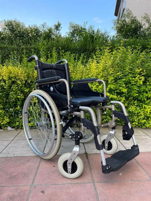Vermeiren V 200 opvouwbare rolstoel nieuwstaat, Diversen, Rolstoelen, Zo goed als nieuw, Handbewogen rolstoel, Inklapbaar