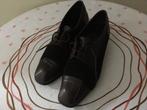 1 paire de chaussures marron foncé - taille 38 - com. neuves, Vêtements | Femmes, Enlèvement ou Envoi, Escarpins, Comme neuf, Brun