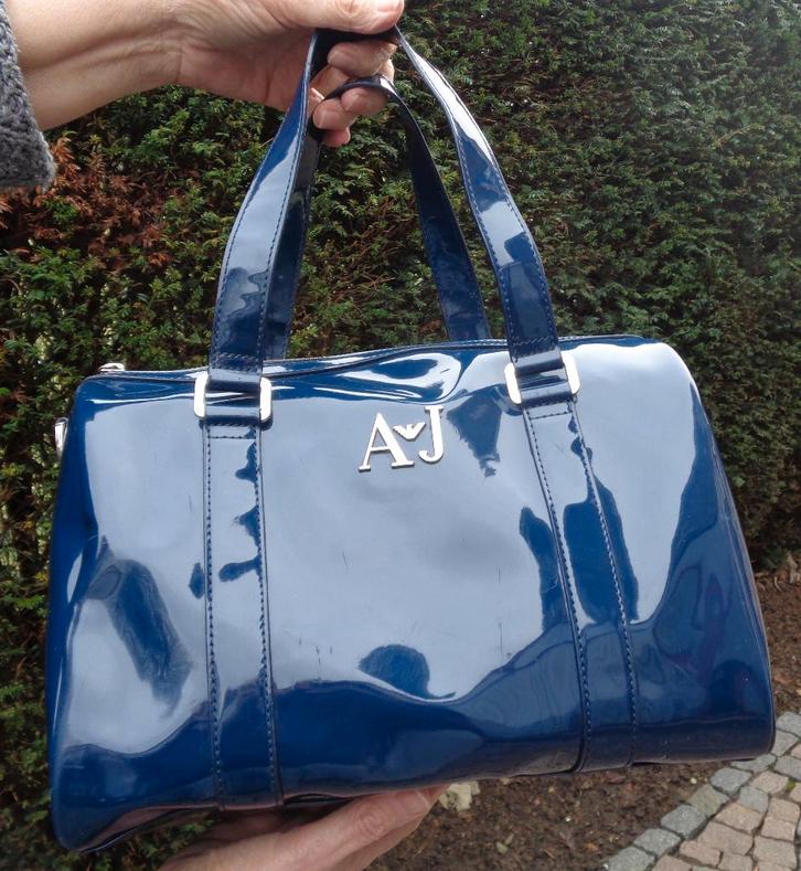 Armani, Handtassen en Accessoires, Tassen | Damestassen, Zo goed als nieuw, Handtas, Ophalen of Verzenden