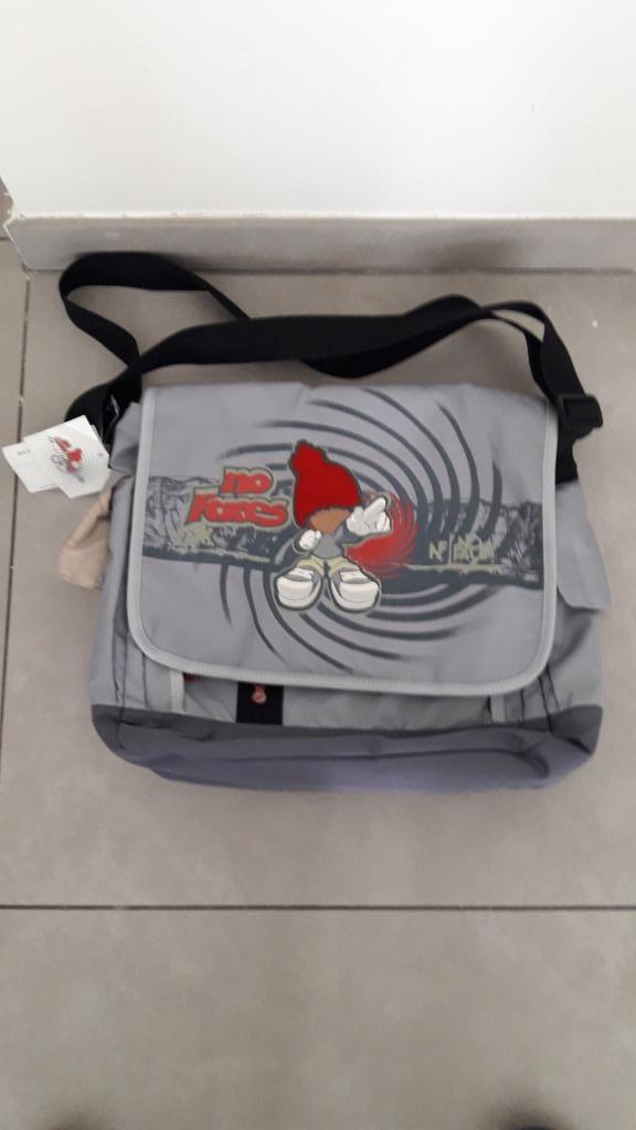 Sac à bandoulière pour enfant., Handtassen en Accessoires, Tassen | Schoudertassen, Nieuw, Overige merken, Grijs, Ophalen