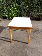 Stevige tafel, Huis en Inrichting, Overige materialen, Gebruikt, 50 tot 100 cm, Vier personen