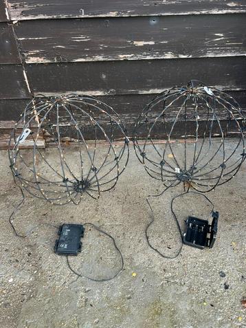 2 x Lichtbol 14 draads beschikbaar voor biedingen