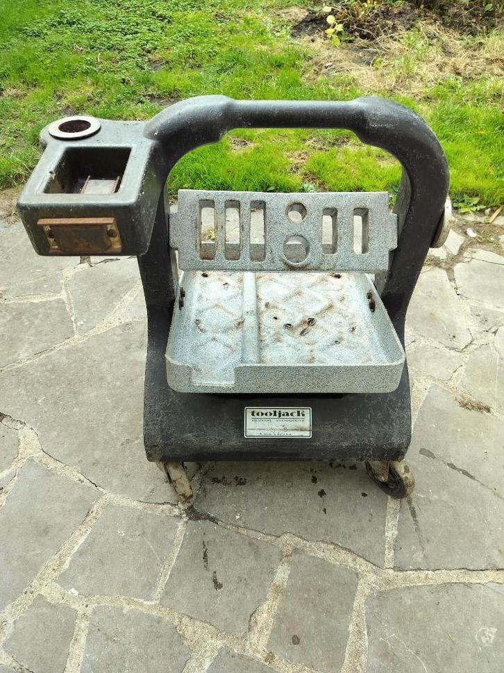 Dienstmaagd van een hoefsmid TOOLJACK / of hoefsmid, Dieren en Toebehoren, Paarden en Pony's | Verzorgingsproducten, Gebruikt