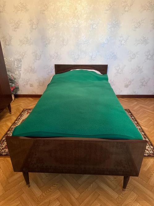 Retro eenpersoonskamer (bed en kleerkast), Huis en Inrichting, Slaapkamer | Complete slaapkamers, Gebruikt, Eenpersoons, Ophalen
