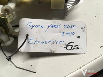 Toyota Yari 2003 Binnenslot beschikbaar voor biedingen