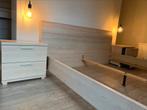 Bed met 2 nachtkastjas, Ophalen