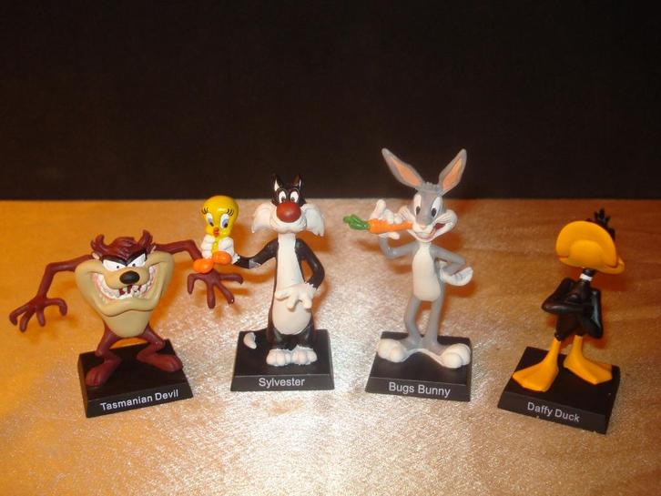 Lot de 4 Figurines Looney Tunes en Plomb Bugs Bunny, Titi..., Verzamelen, Stripfiguren, Nieuw, Beeldje of Figuurtje, Looney Tunes