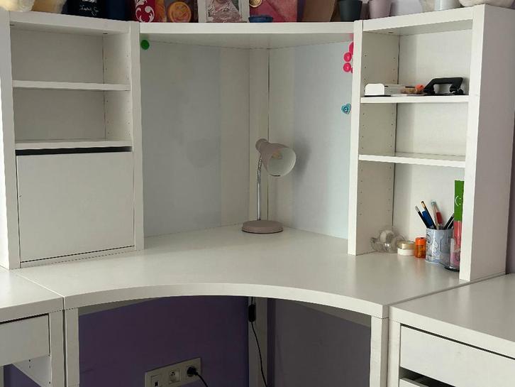 Bureau d’angle blanc IKEA modele MICKE - impeccable, Huis en Inrichting, Bureaus, Bureau, Ophalen