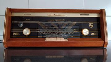 Philips stereo Gramm radio B5X23A74