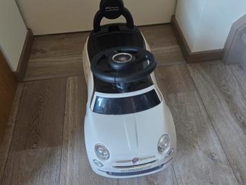 Loopauto Fiat 500 crèmekleurig beschikbaar voor biedingen