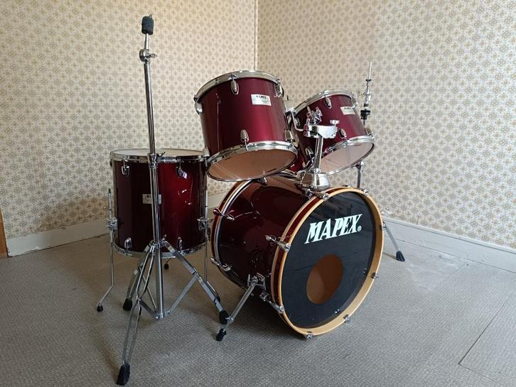 drumstel Mapex V-series (wijnrood) met hardware, Muziek en Instrumenten, Drumstellen en Slagwerk, Gebruikt, Overige merken, Ophalen