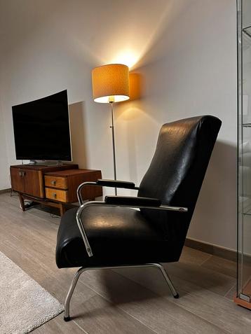 Fauteuil vintage en skaï des années 1960, Enlèvement