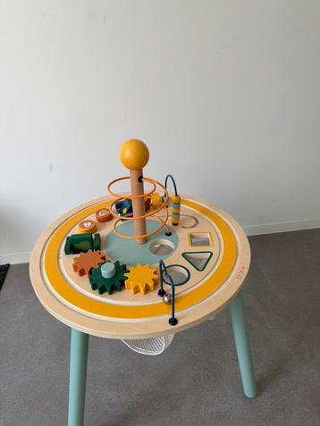 Trixie speeltafel uit hout beschikbaar voor biedingen
