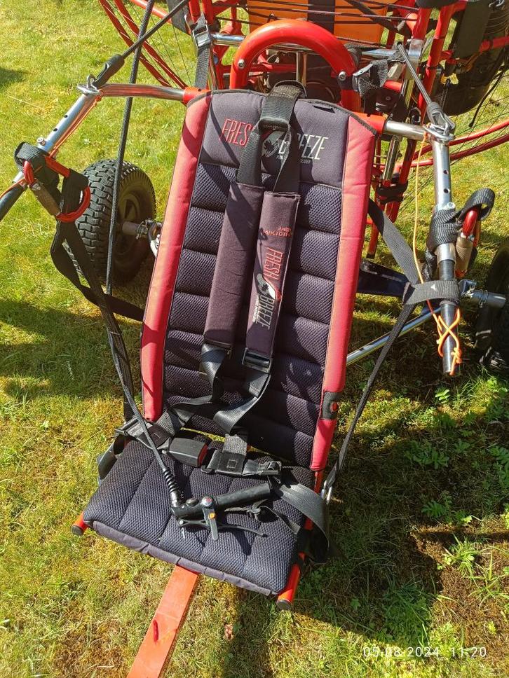 paramotor TRIKE  BULLIX FRESH BREEZE, Sport en Fitness, Zweefvliegen en Paragliding, Paramotor, Ophalen