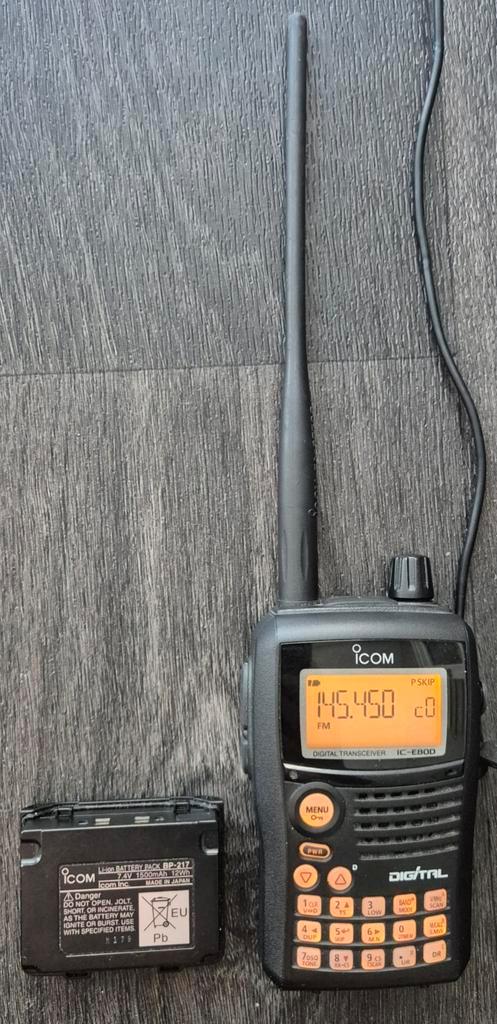 ICOM IC-V80E D-star., Telecommunicatie, Portofoons en Walkie-talkies, Zo goed als nieuw, Ophalen