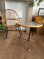 Chaise et table vintage en rotin, Maison & Meubles, Tables | Tables d'appoint, Enlèvement, Utilisé