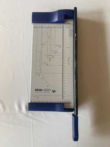 Papiersnijder - Papier guillotine - foto snijder beschikbaar voor biedingen