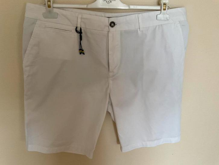 NIEUW!! 2 nieuwe shorts en 2 nieuwe zomersweaters, Kleding | Heren, Broeken en Pantalons, Nieuw, Overige maten, Ophalen